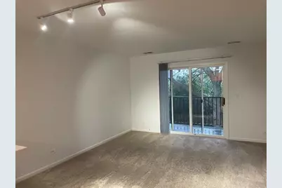 2379 Chelsea Road #6-E4, Northbrook, IL 60062 - Photo 5