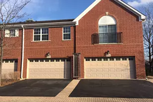 2379 Chelsea Rd, Northbrook, IL 60062 - Photo 1