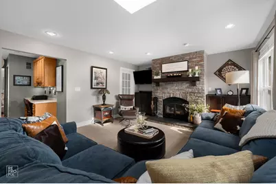 605 Banbury Court, Roselle, IL 60172 - Photo 11