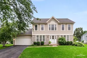920 Fairfax Ct, Elgin, IL 60120 - Photo 1