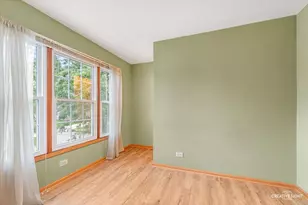920 Fairfax Ct, Elgin, IL 60120 - Photo 17
