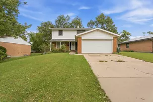 815 Blackhawk Dr, University Park, IL 60484 - Photo 1