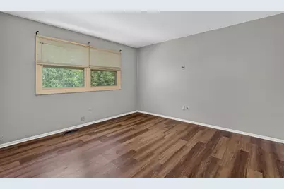 815 Blackhawk Drive, University Park, IL 60484 - Photo 17