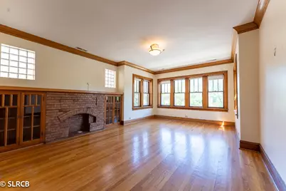 5325 W Montrose Avenue #2, Chicago, IL 60641 - Photo 17