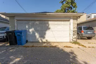 5325 W Montrose Ave, Chicago, IL 60641 - Photo 25