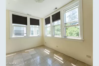 5325 W Montrose Avenue #2, Chicago, IL 60641 - Photo 9