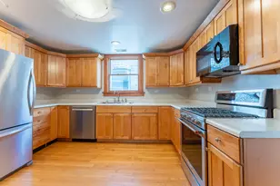 5325 W Montrose Ave, Chicago, IL 60641 - Photo 3