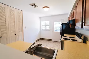 7108 Lexington Ln, Fox Lake, IL 60020 - Photo 5