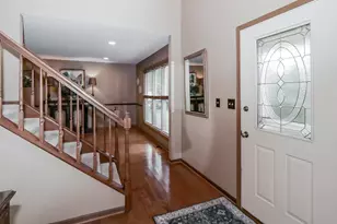 1324 Nantucket Ct, Carol Stream, IL 60188 - Photo 3