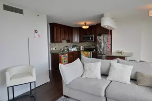 10 E Ontario St, Chicago, IL 60611 - Photo 9