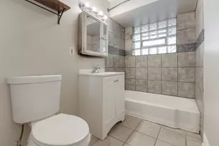 12109 S Indiana Ave, Chicago, IL 60628 - Photo 15