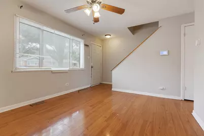 12109 S Indiana Avenue, Chicago, IL 60628 - Photo 3