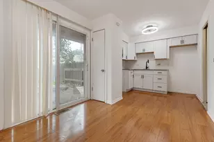 12109 S Indiana Ave, Chicago, IL 60628 - Photo 7