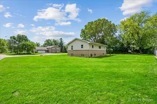 239 Vista Rd, Lake Zurich, IL 60047 - Photo 25