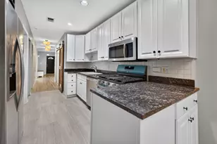 1629 N Clybourn Ave, Chicago, IL 60614 - Photo 9