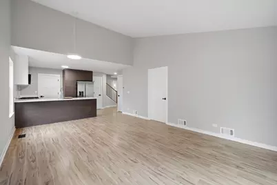 510 S Annandale Drive, Lake in the Hills, IL 60156 - Photo 9