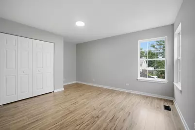 510 S Annandale Drive, Lake in the Hills, IL 60156 - Photo 13