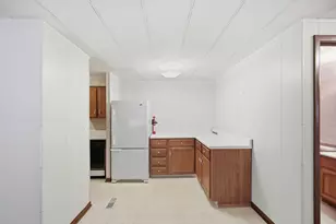 301 Shay Ct, Wheeling, IL 60090 - Photo 5