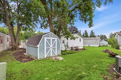 301 Shay Court, Wheeling, IL 60090 - Photo 17