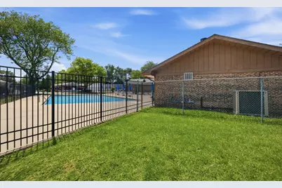 301 Shay Court, Wheeling, IL 60090 - Photo 19
