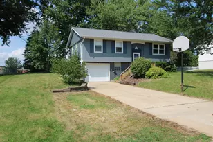212 Valleyview Dr, Orangeville, IL 61060 - Photo 1