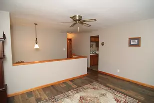 212 Valleyview Dr, Orangeville, IL 61060 - Photo 7