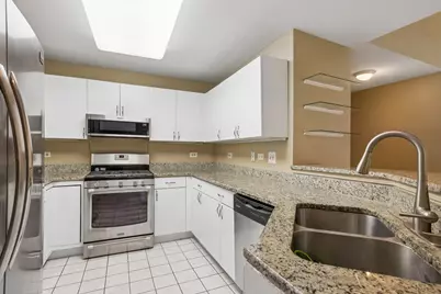 17116 W Cunningham Court, Libertyville, IL 60048 - Photo 5