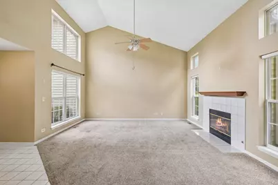 17116 W Cunningham Court, Libertyville, IL 60048 - Photo 7