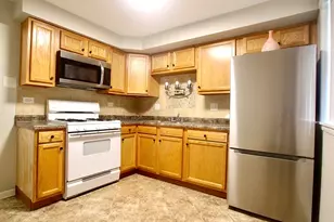 10931 S Lloyd Dr, Worth, IL 60482 - Photo 5