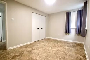 10931 S Lloyd Dr, Worth, IL 60482 - Photo 7