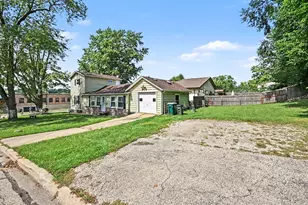 404 N River St, Batavia, IL 60510 - Photo 3