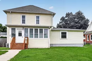 315 N 12th St, Rochelle, IL 61068 - Photo 1