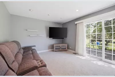 635 N Brookdale Drive, Schaumburg, IL 60194 - Photo 5