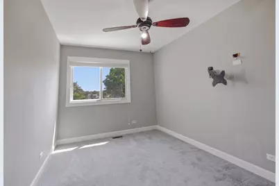 635 N Brookdale Drive, Schaumburg, IL 60194 - Photo 11