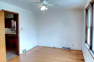 2133 W 49th Pl, Chicago, IL 60609 - Photo 9