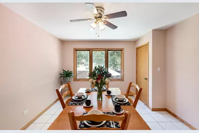 14241 S Mackinaw Avenue, Burnham, IL 60633 - Photo 13