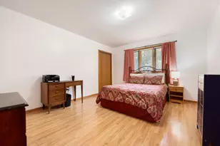 14241 S Mackinaw Ave, Burnham, IL 60633 - Photo 9