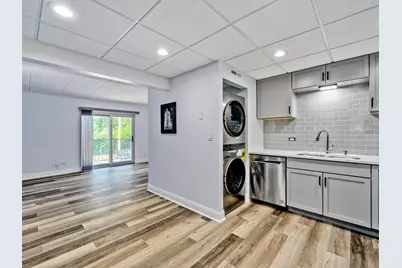 3849 N Parkway Drive #2A, Northbrook, IL 60062 - Photo 7