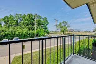 3849 N Parkway Dr, Northbrook, IL 60062 - Photo 15