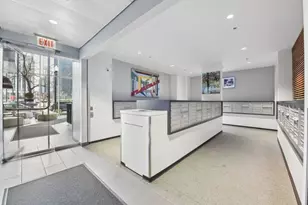 235 W Van Buren St, Chicago, IL 60607 - Photo 3