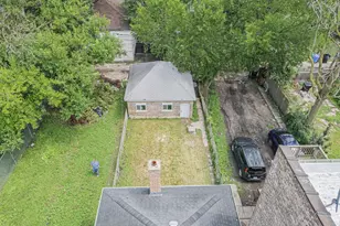 9207 S Greenwood Ave, Chicago, IL 60619 - Photo 5
