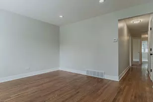 9207 S Greenwood Ave, Chicago, IL 60619 - Photo 11