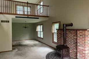 40W003 Russell Rd, Elgin, IL 60124 - Photo 5