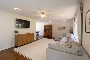 510 W Millns Ct, Addison, IL 60101 - Photo 7