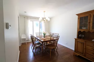 510 W Millns Ct, Addison, IL 60101 - Photo 9