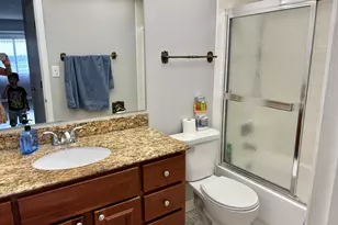 375 Plum Creek Dr, Wheeling, IL 60090 - Photo 5