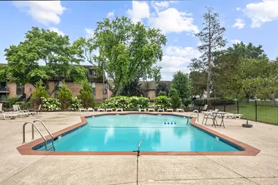 1 Oak Creek Drive #2303, Buffalo Grove, IL 60089 - Photo 7