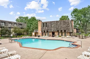 1 Oak Creek Dr, Buffalo Grove, IL 60089 - Photo 25
