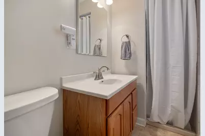 110 Bay Road, McHenry, IL 60051 - Photo 13