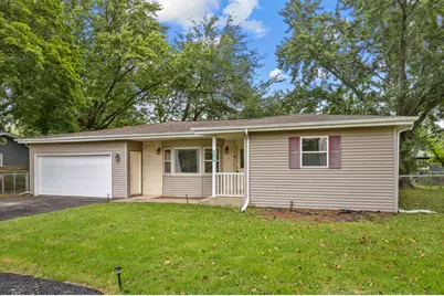 110 Bay Road, McHenry, IL 60051 - Photo 1